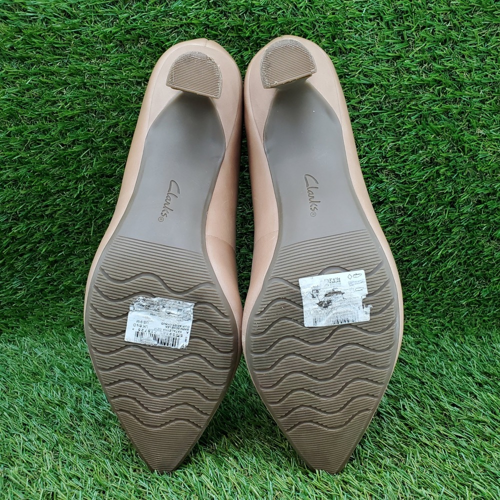 Clarks Kataleyna Gem SIZE 9 Women's Leather Pointed Toe Pumps Warm Beige - Picture 6 of 9